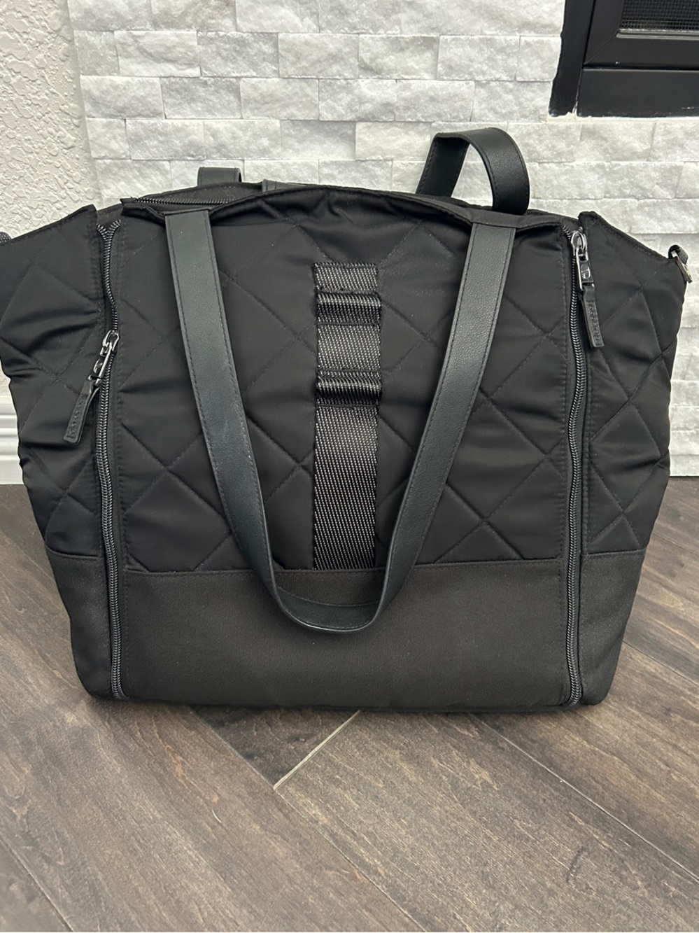 Paperclip Jojo Black Diaper Bag Built-In Changing Station Backpack
